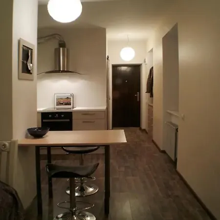 Cozy In The Heart Of Old Town Apartment